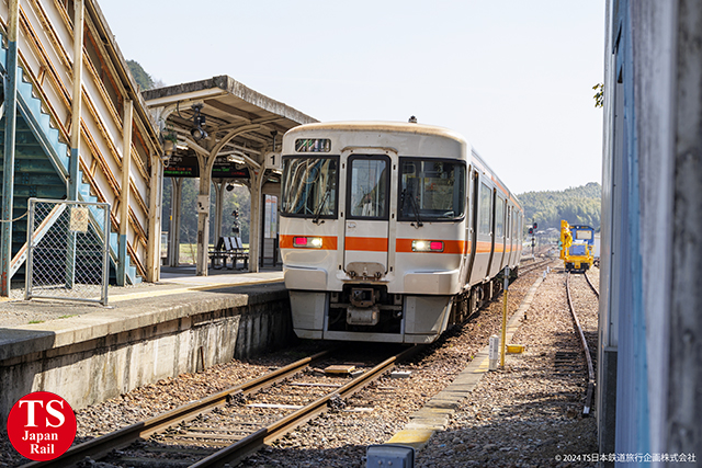 JR Tokai KiHa 25_Taki