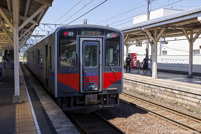 JR West KiHa126 DMU at Matsue