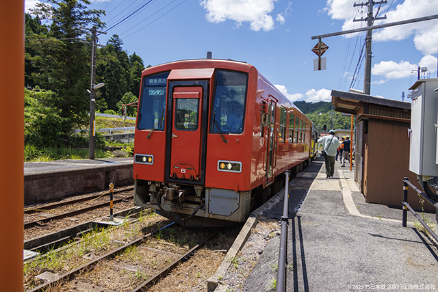 JR West Kisuki Line KiHa120 DMU at Izumo Yokota