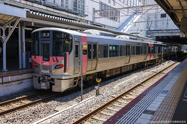 JR West 227 series "Urara" Okayama