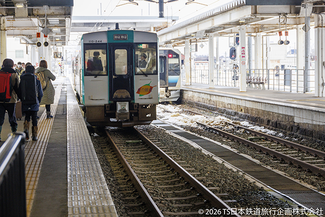 JR East KiHa 110 Riku West Line (Shinjo)