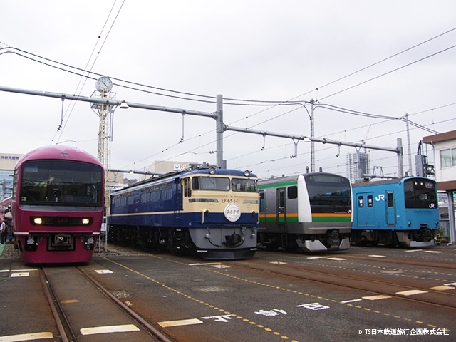 Depot Open Day (JR East Oi Koujou Open day 2008) on Railway Day & during October there are many depot open days.